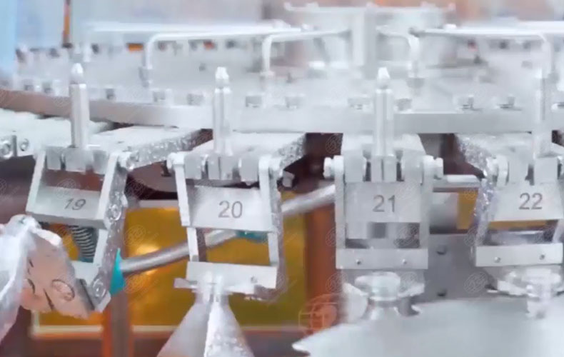 西瓜汁飲料灌裝機(jī) 西瓜汁飲料灌裝機(jī)